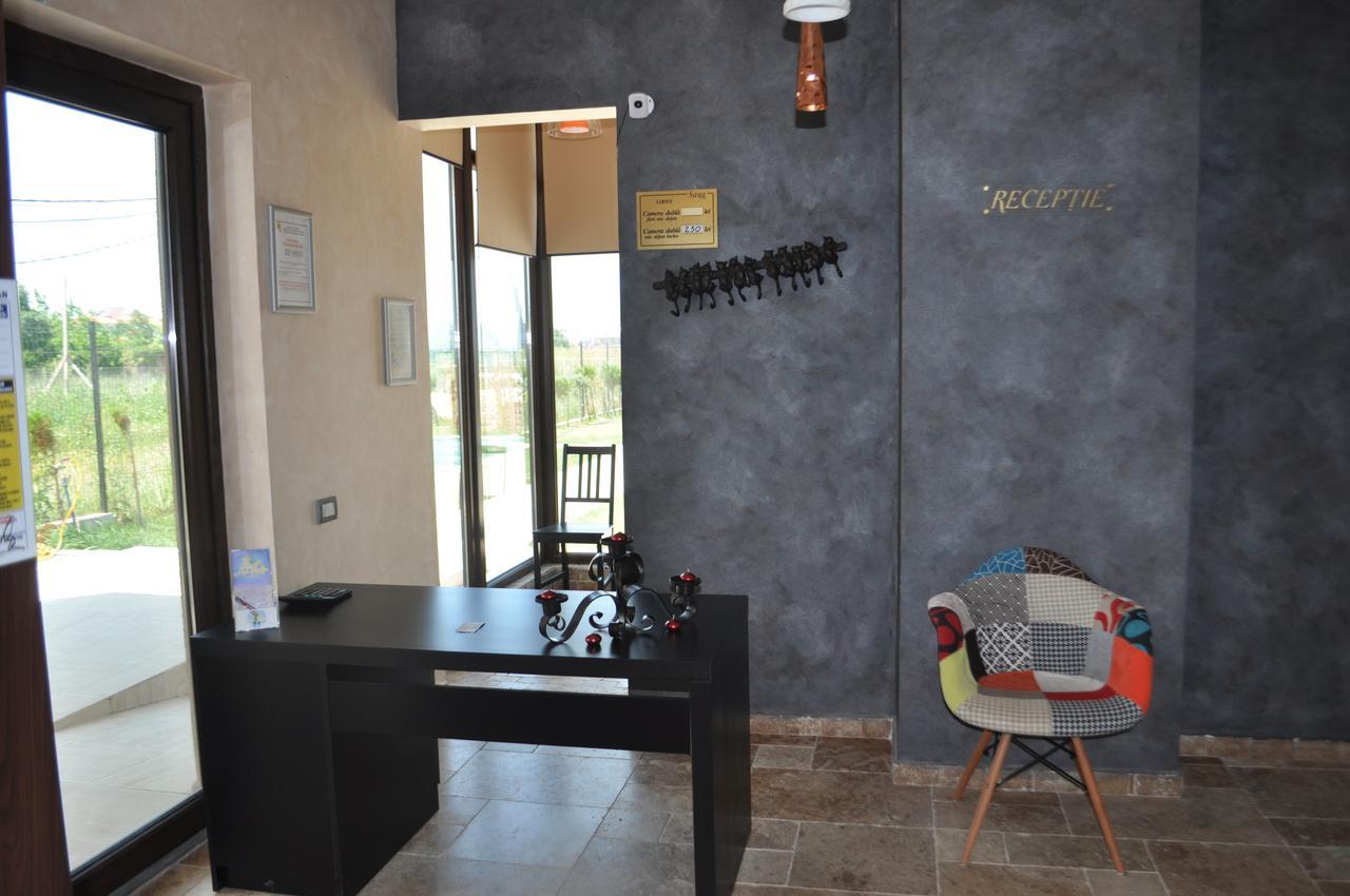 Sara Hotel Vama Veche Ngoại thất bức ảnh