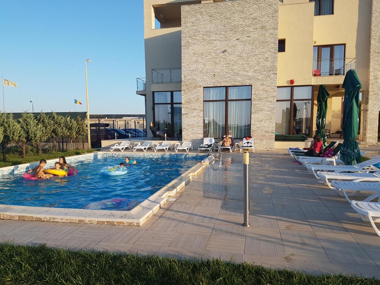 Sara Hotel Vama Veche Ngoại thất bức ảnh